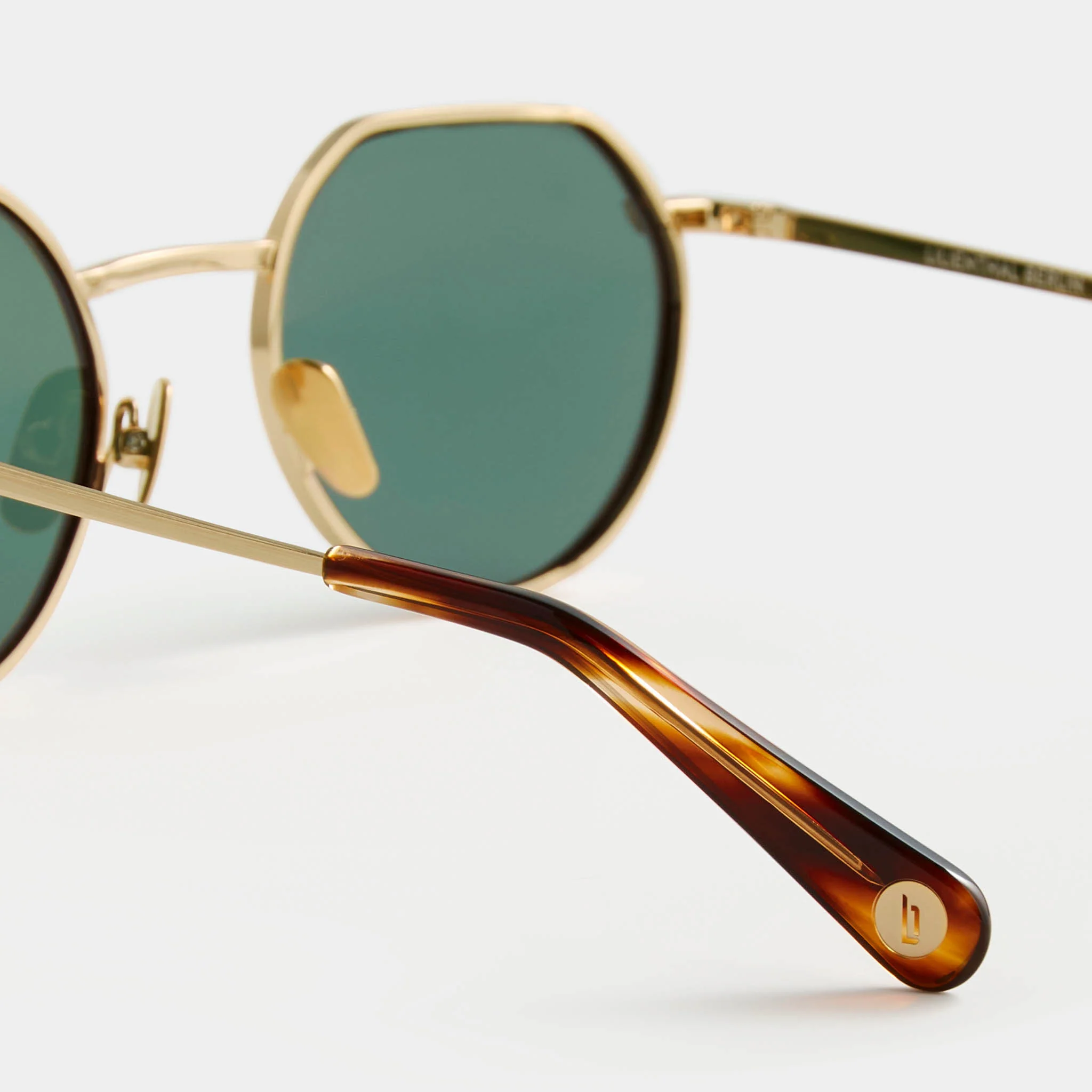Nu Jazz – Brushed Gold Tortoise / Green - Image 6