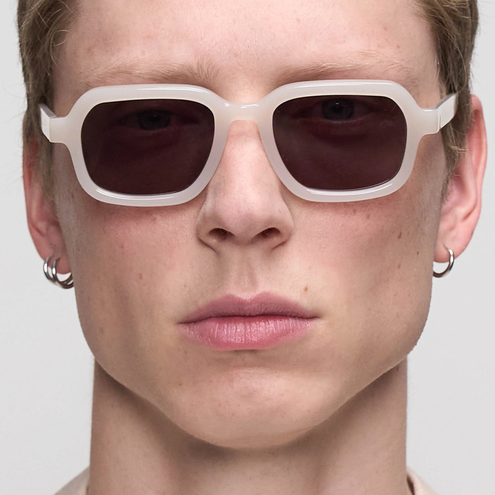 Dreamgaze II – Milky Beige / Gray - Image 3