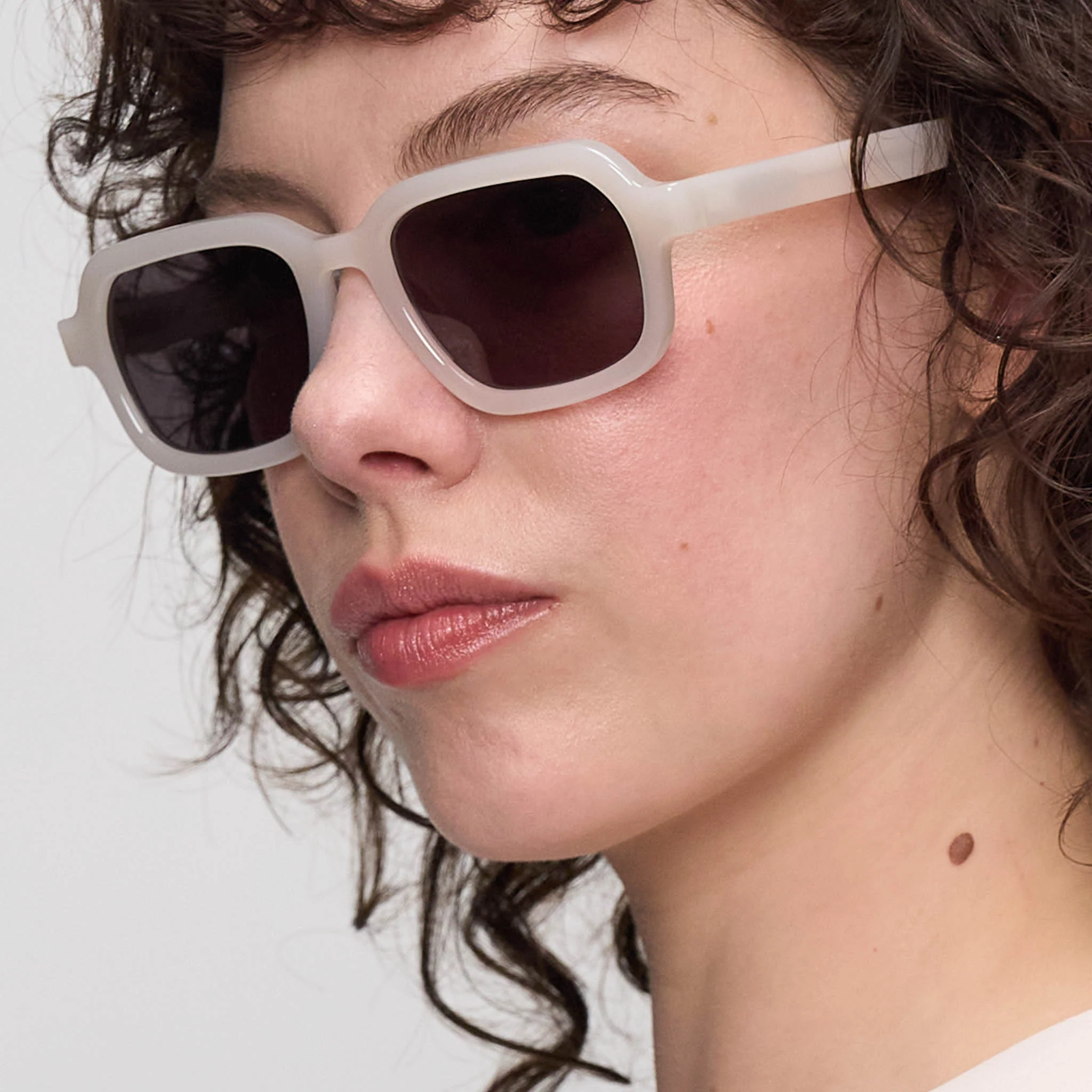 Dreamgaze II – Milky Beige / Gray - Image 4