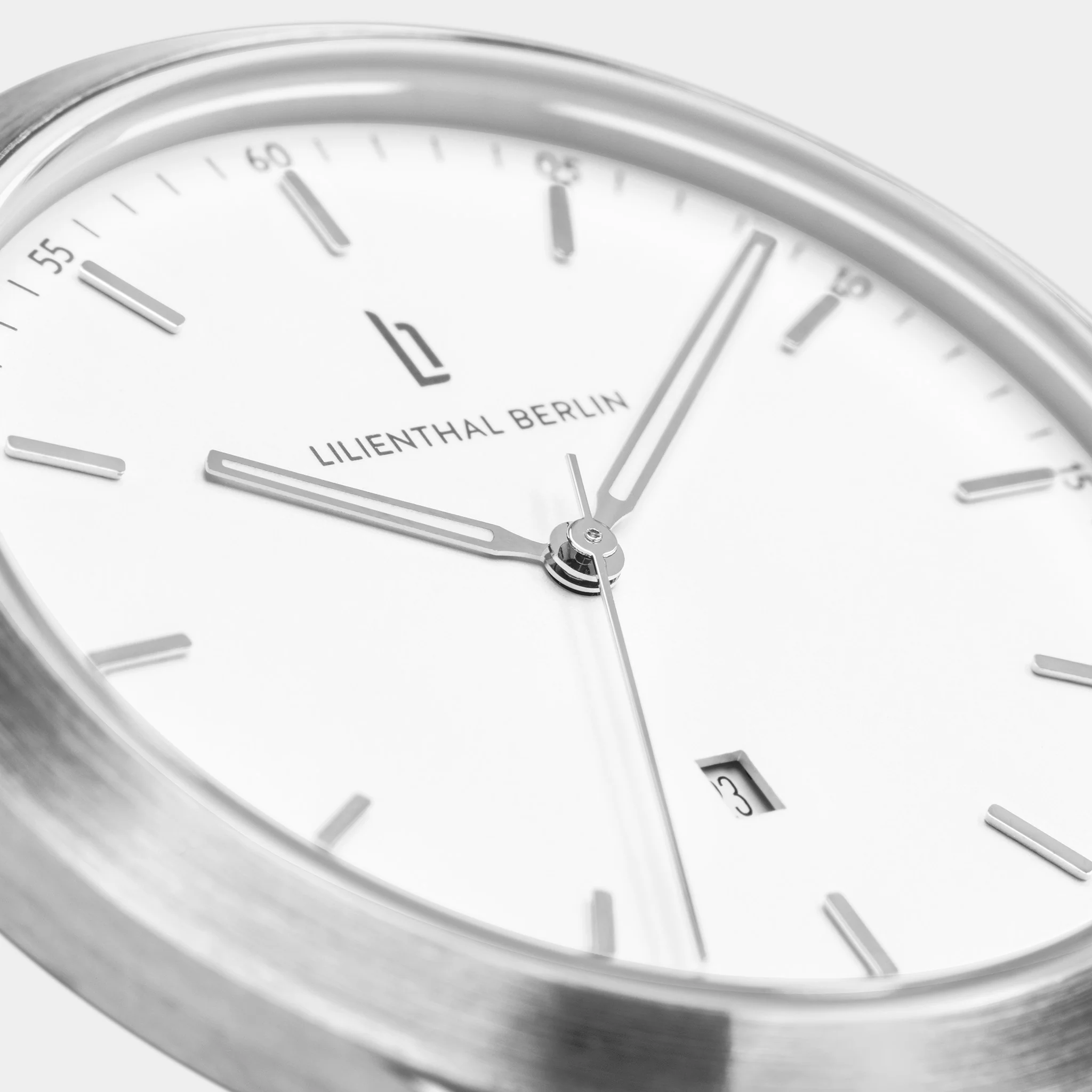 Huxley – Silver White - Image 4