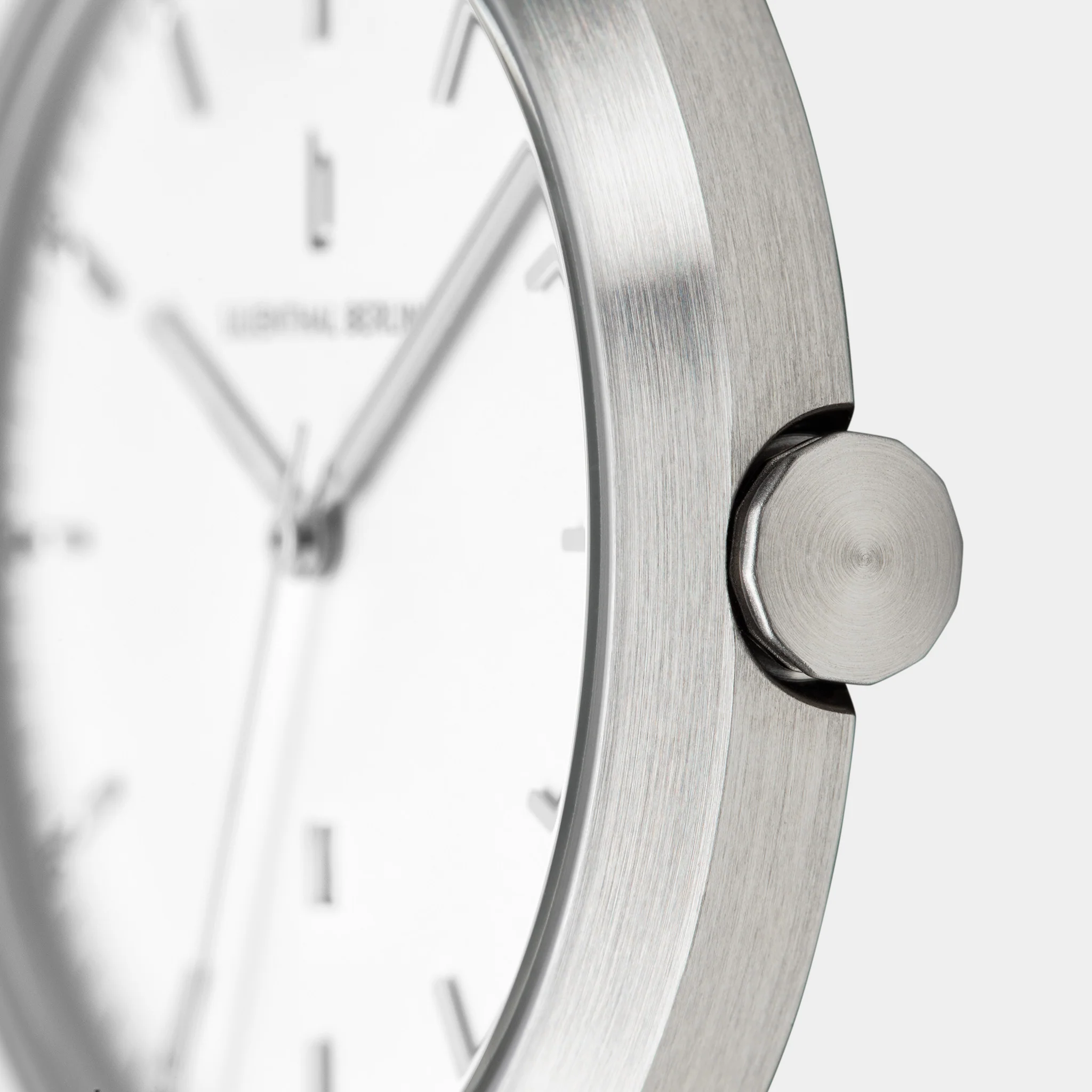 Huxley – Silver White - Image 5