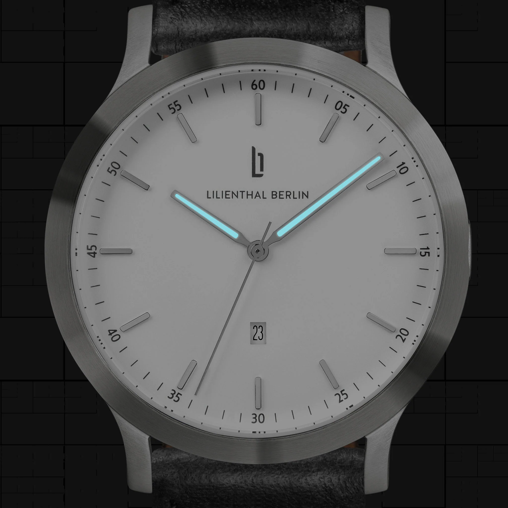 Huxley – Silver White - Image 7
