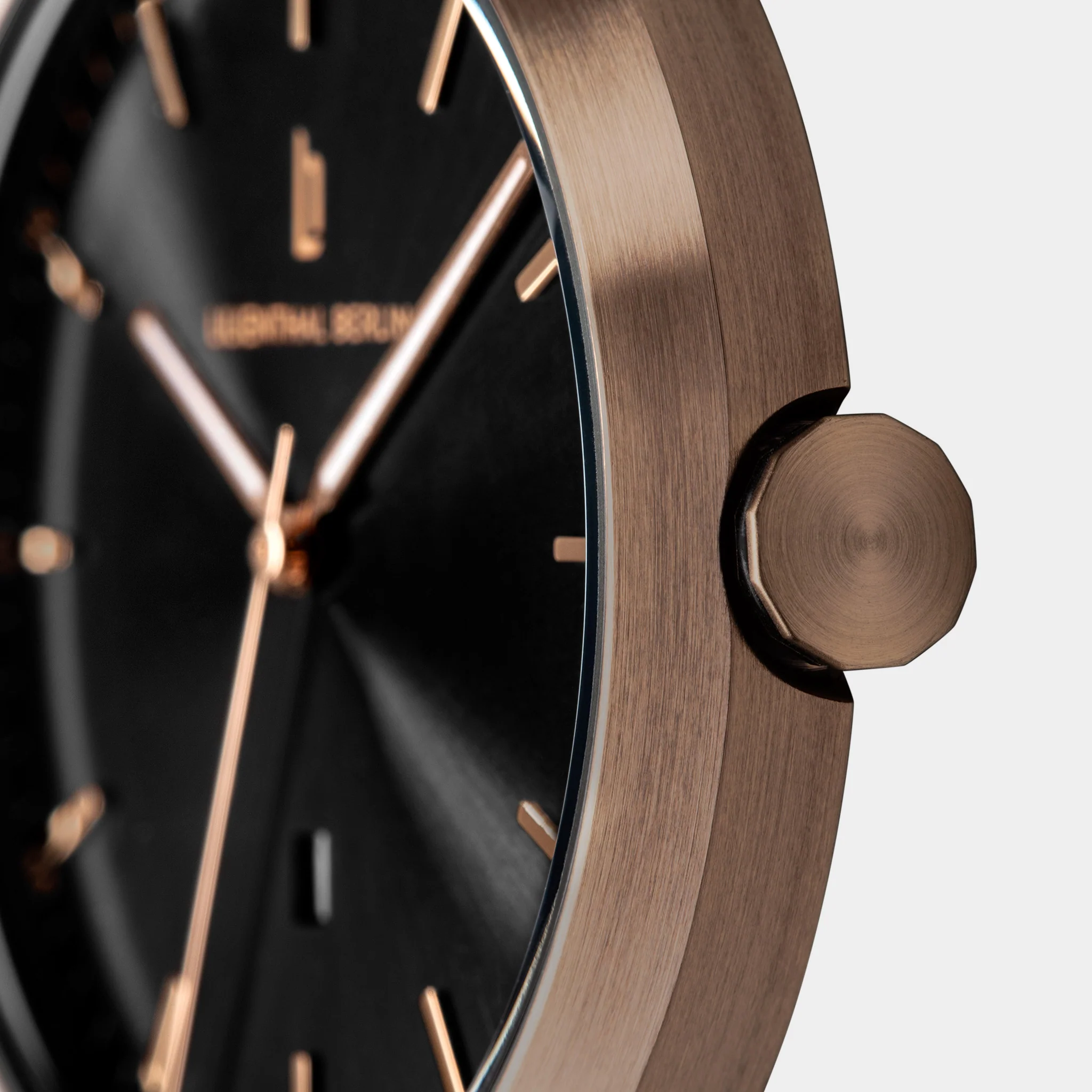 Huxley – Bronze Black - Image 4