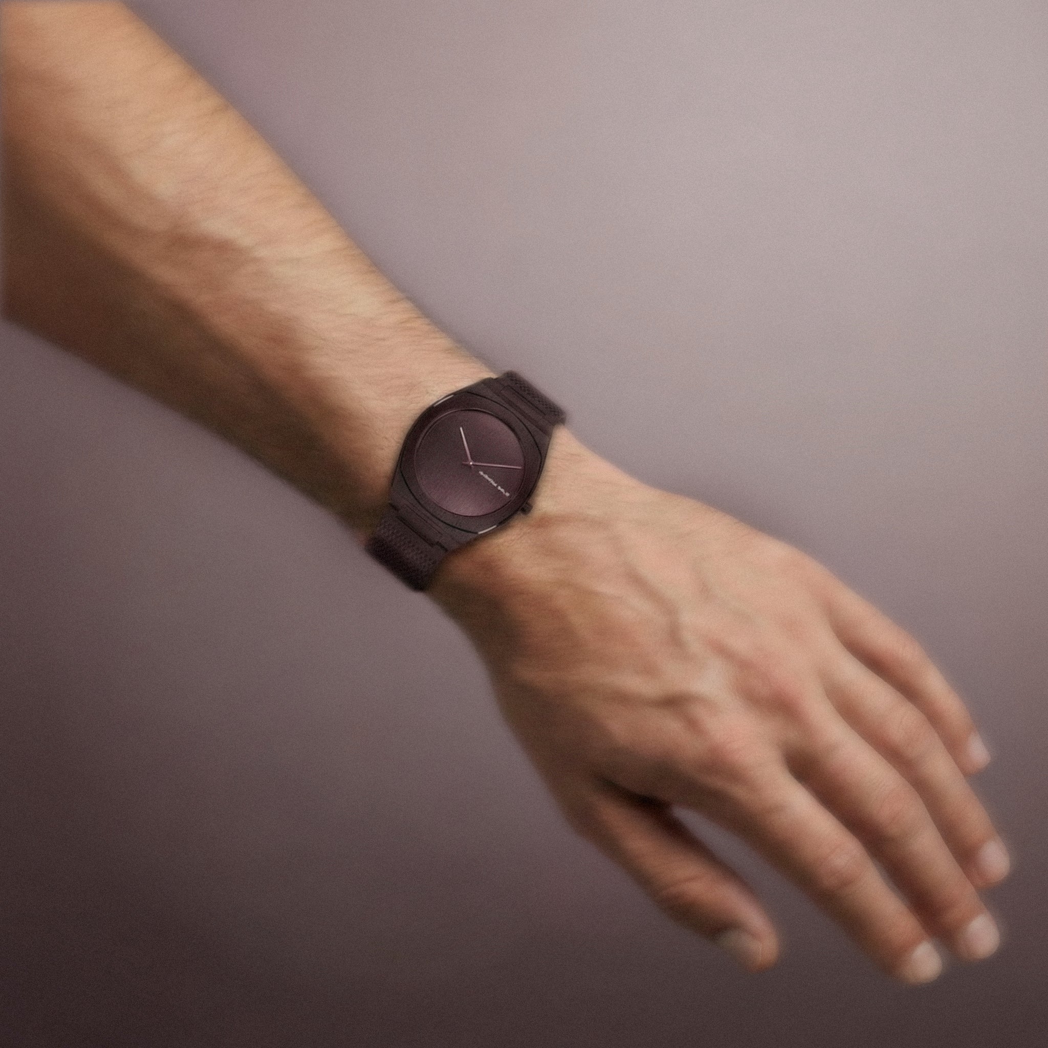 Nuvora – Mono Burgundy - Image 11