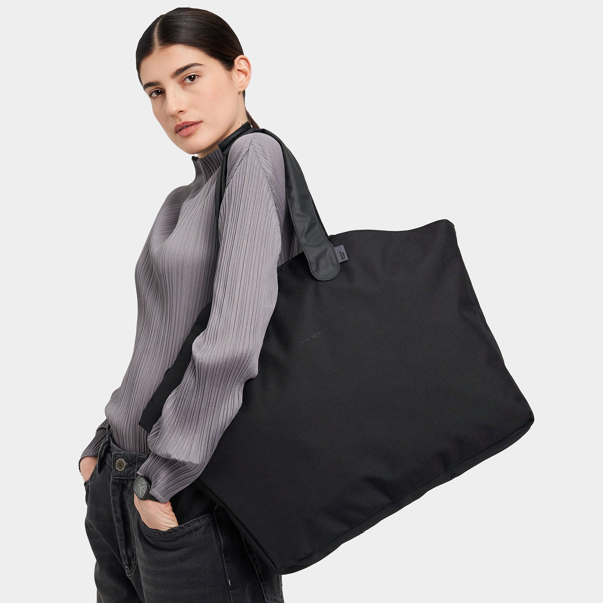 Urbaneer Tote Bag Core – Black - Image 4