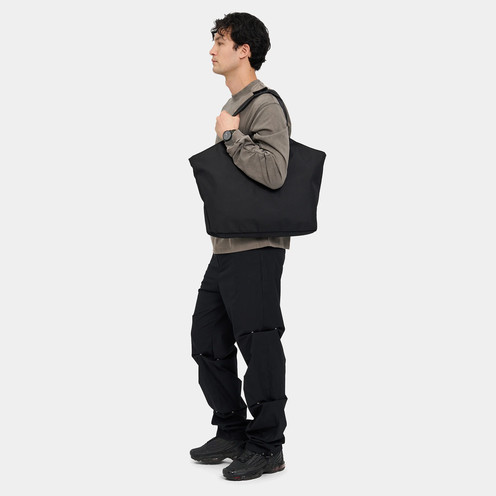 Urbaneer Tote Bag Core – Black - Image 5